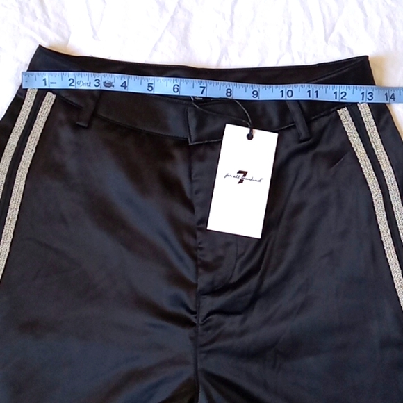 7 For All Mankind Black Pants Satin Size 2 - Picture 3 of 13